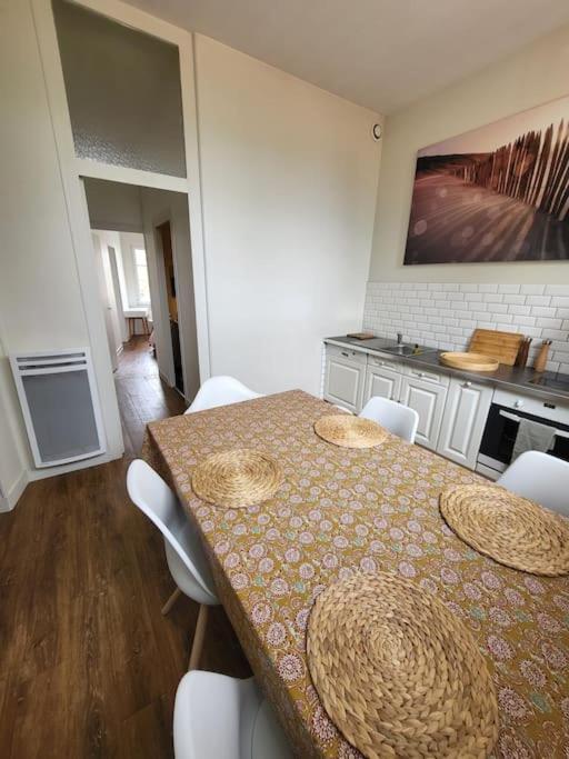 Le P'Tit Nid Lägenhet Parthenay Exteriör bild